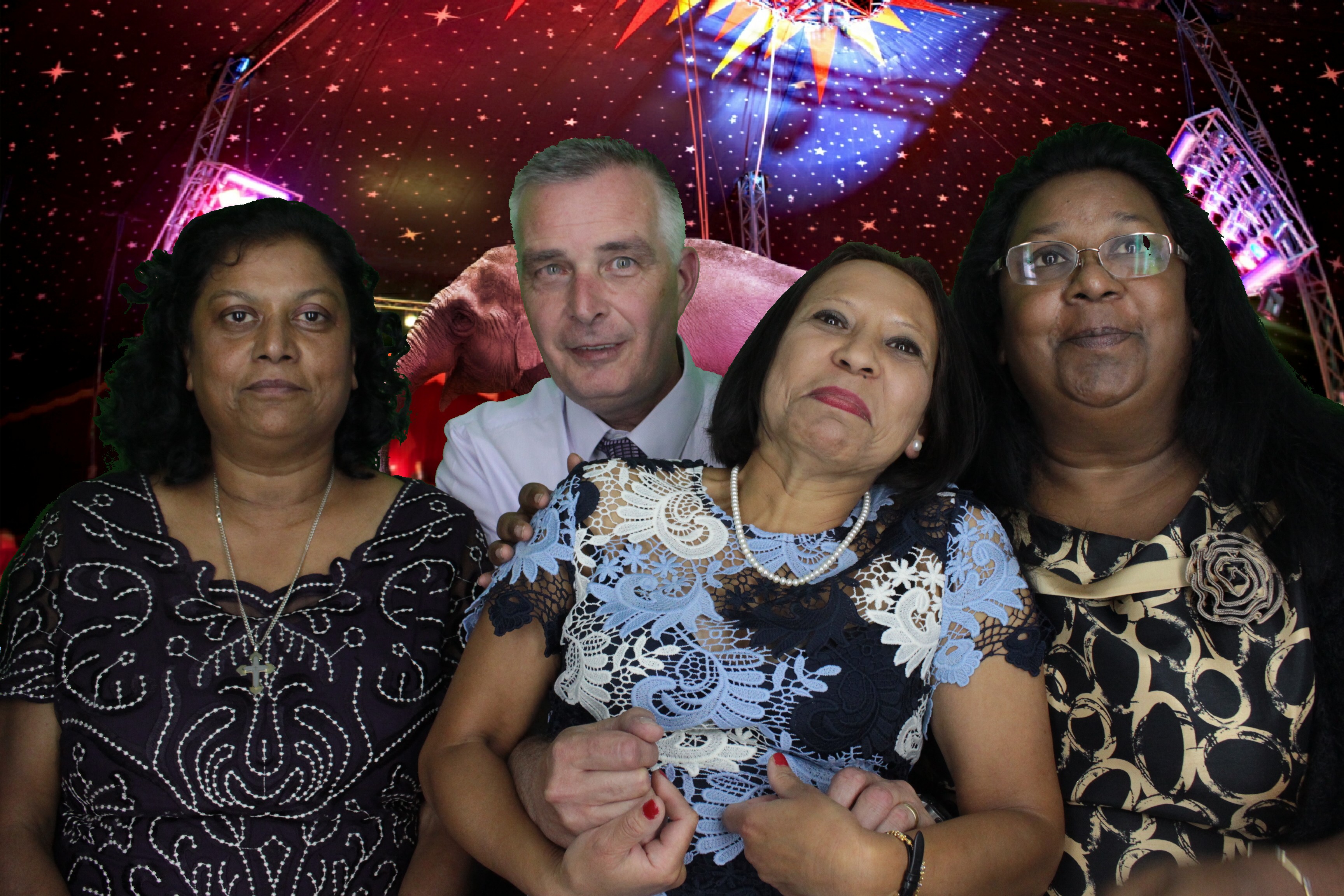 Mr & Mrs Ryan | View more photos from the event at gallery.myphotoboothexperience.co.uk/u/MyPhotoBoothExperienceLtd/Mr-Mrs-Ryan